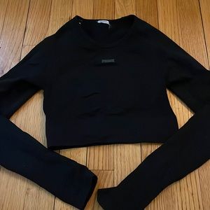 Gymshark cropped black workout top size small